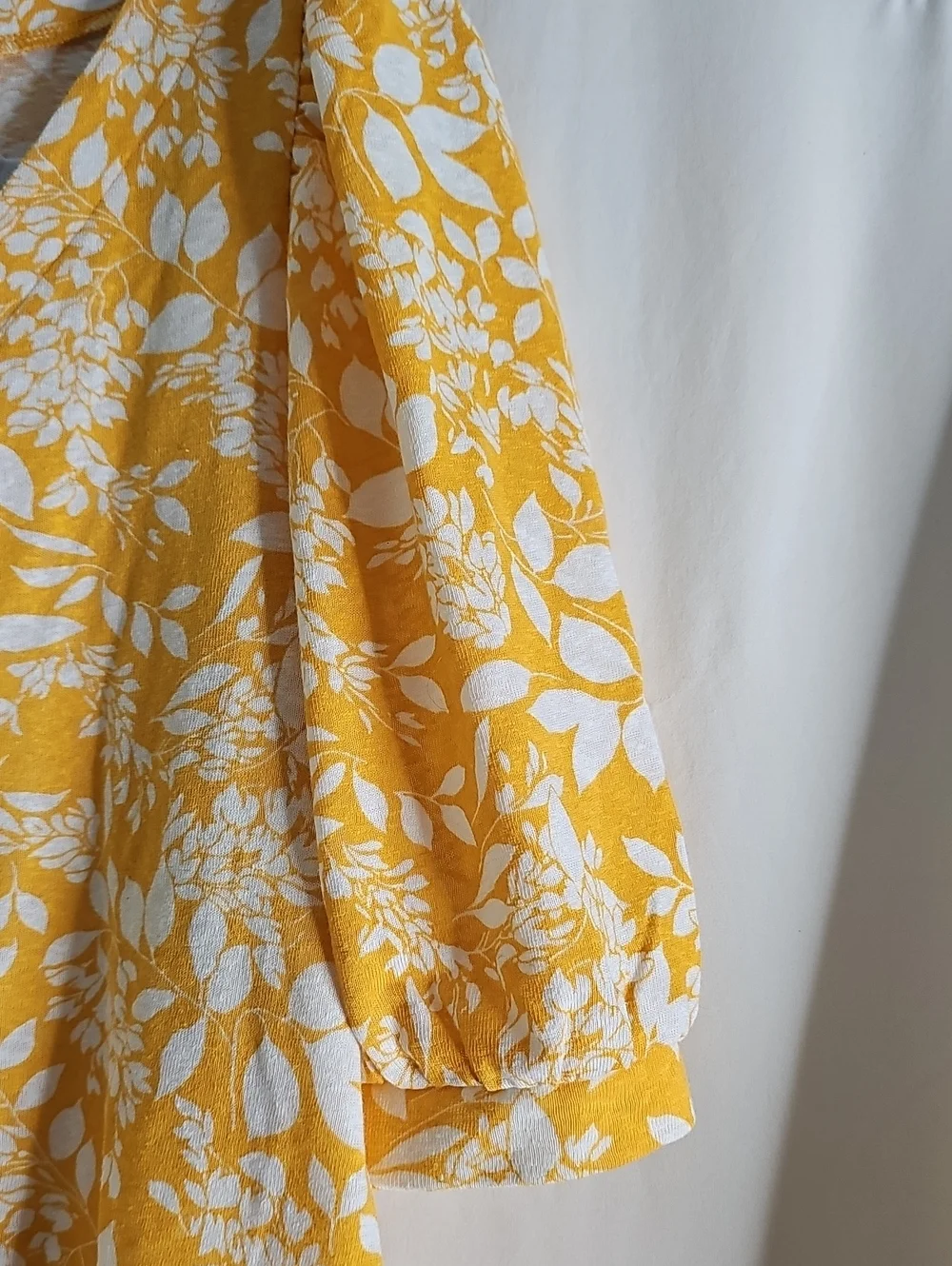 LOFT Yellow Floral V-Neck Puff Sleeve Top